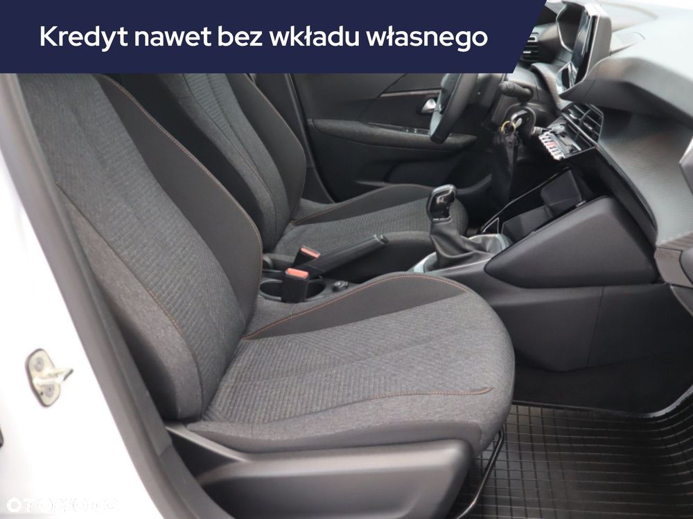Peugeot 208 - 11
