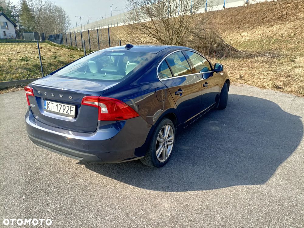 Volvo S60 D3 Summum - 10