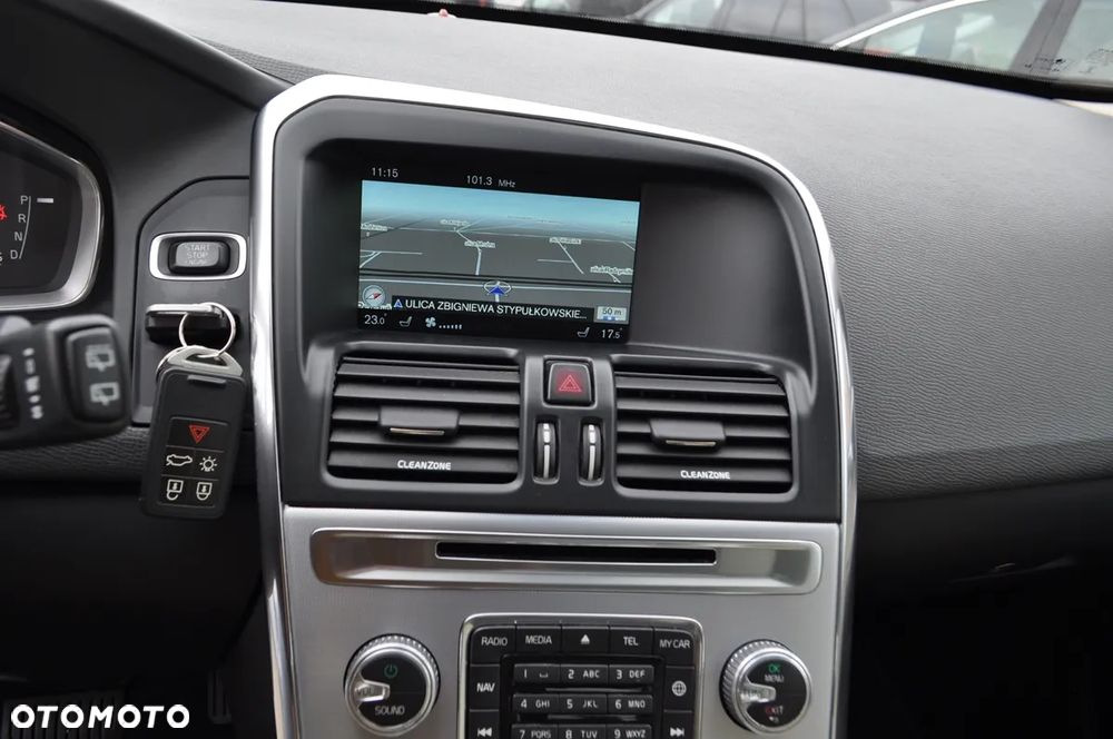 Volvo XC 60 D4 AWD Summum - 22