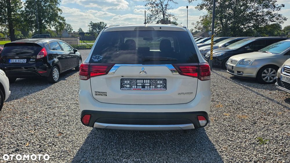Mitsubishi Outlander 2.0 2WD Active - 5