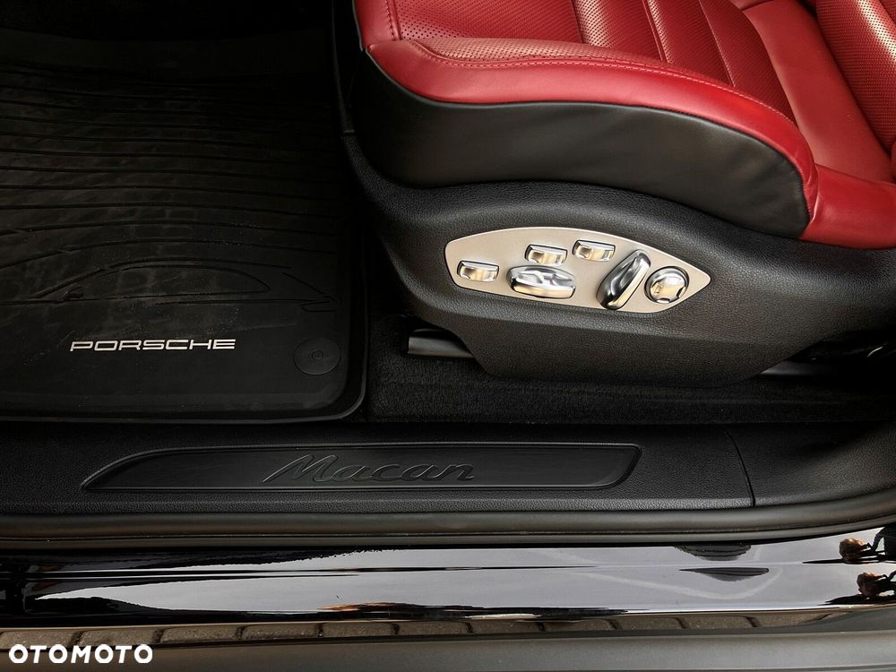 Porsche Macan - 25