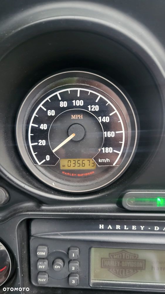 Harley-Davidson FLHT Electra Glide Standard - 2
