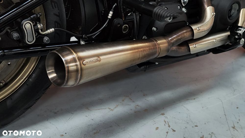 Harley-Davidson Softail Street Bob - 11