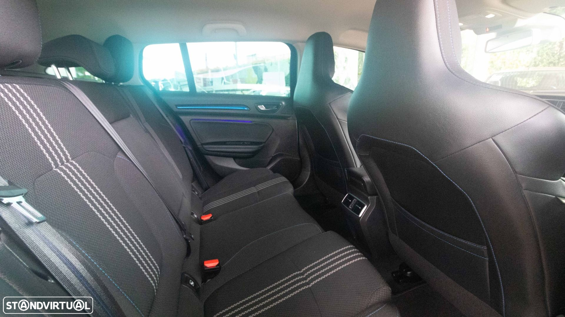 Renault Mégane Sport Tourer 1.3 TCe GT Line EDC - 8