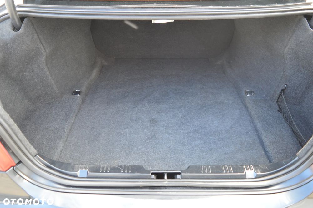BMW Seria 5 525d - 8