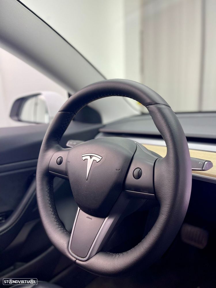 Tesla Model 3 Long-Range Dual Motor AWD - 16