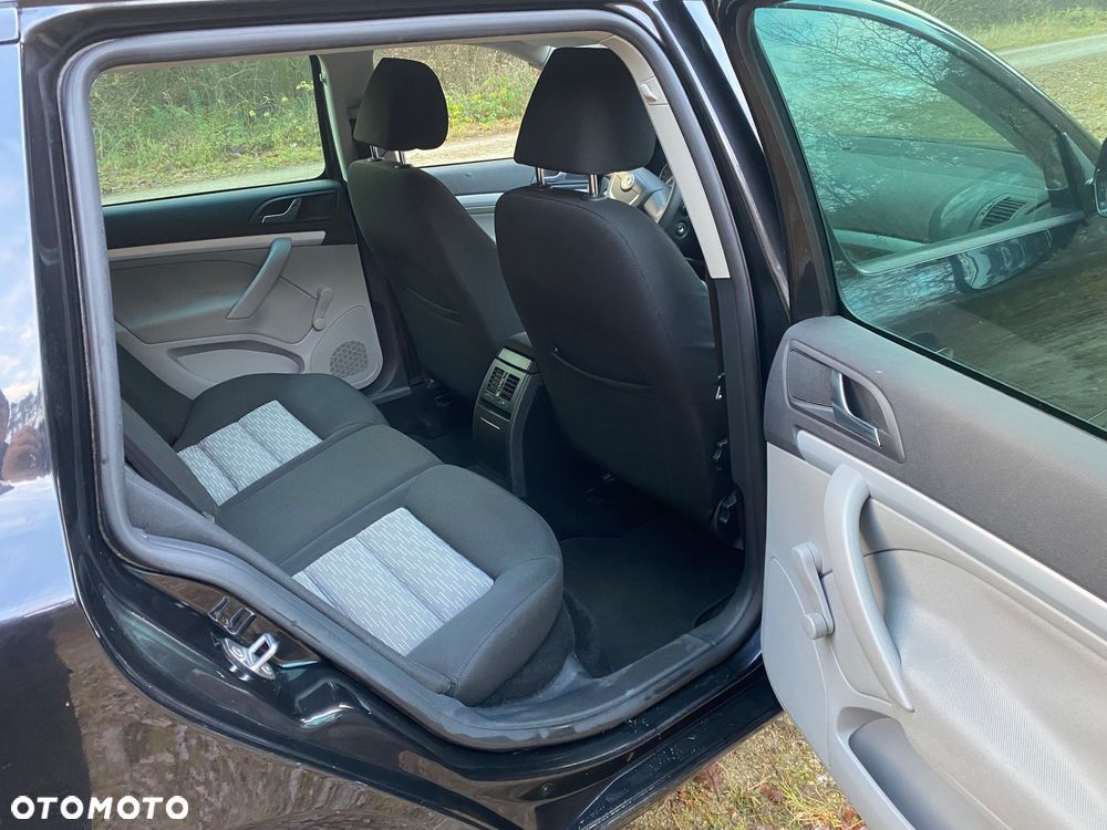 Skoda Octavia 1.6 TDI DPF Ambiente - 17