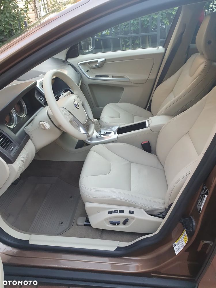 Volvo XC 60 - 11