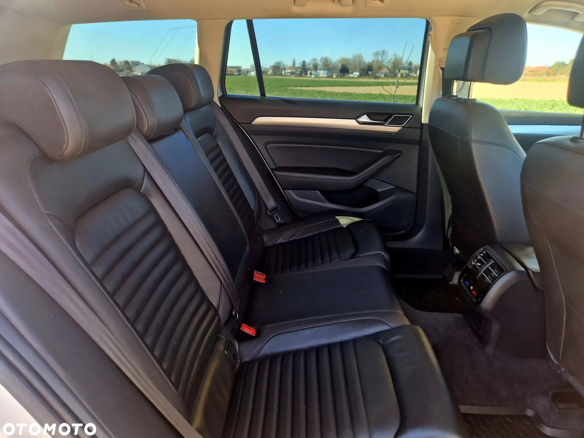 Volkswagen Passat - 7