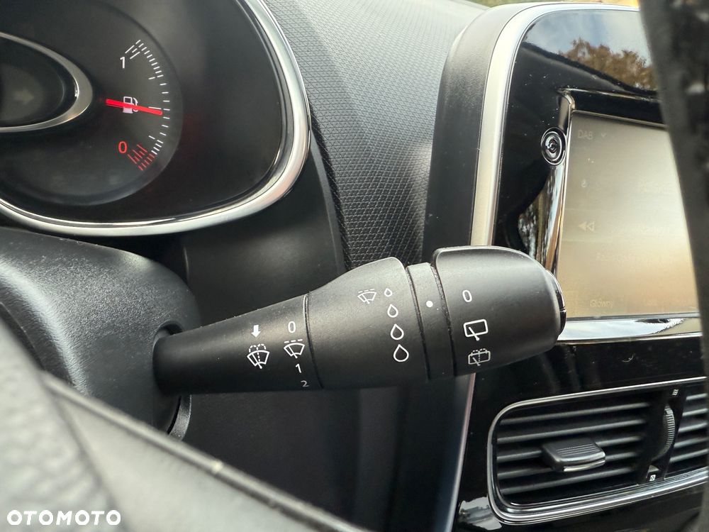 Renault Clio - 17