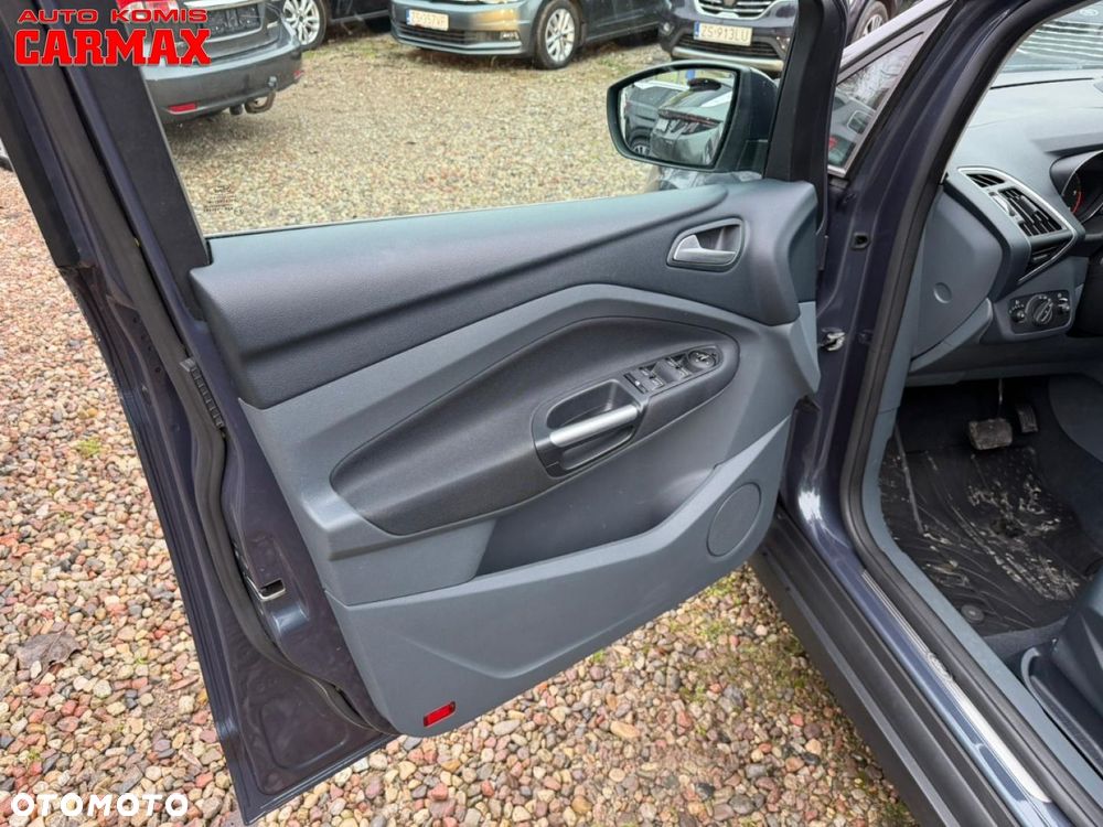 Ford Grand C-MAX - 11