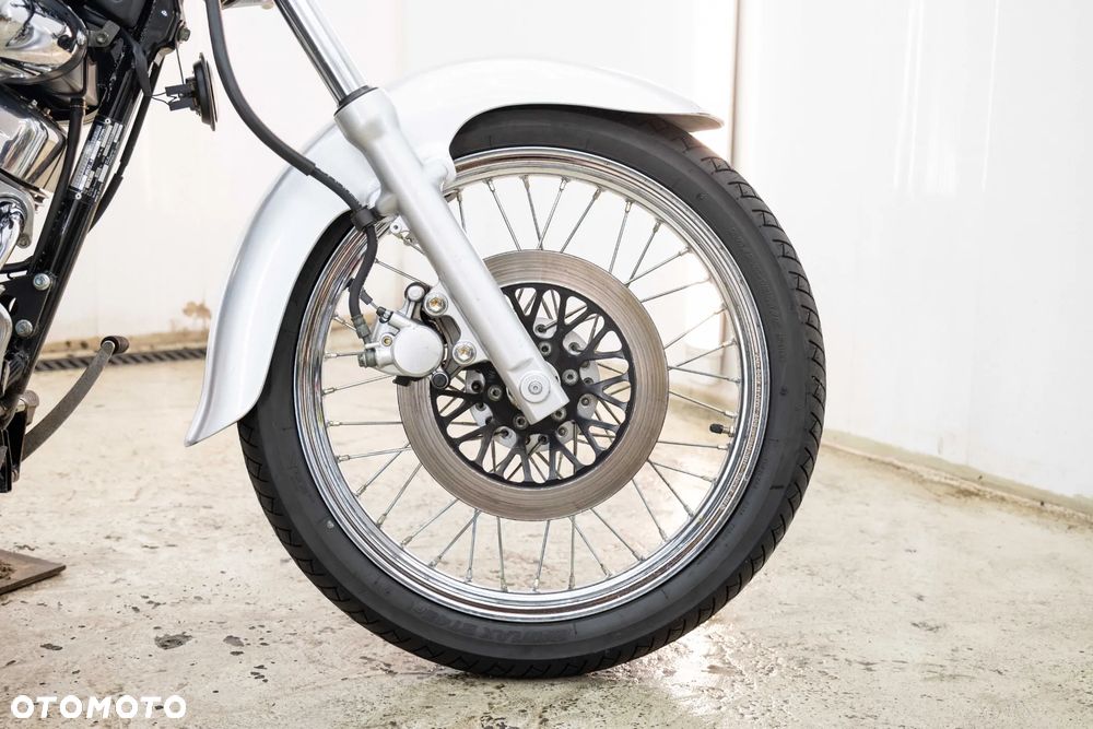 Suzuki Intruder - 30