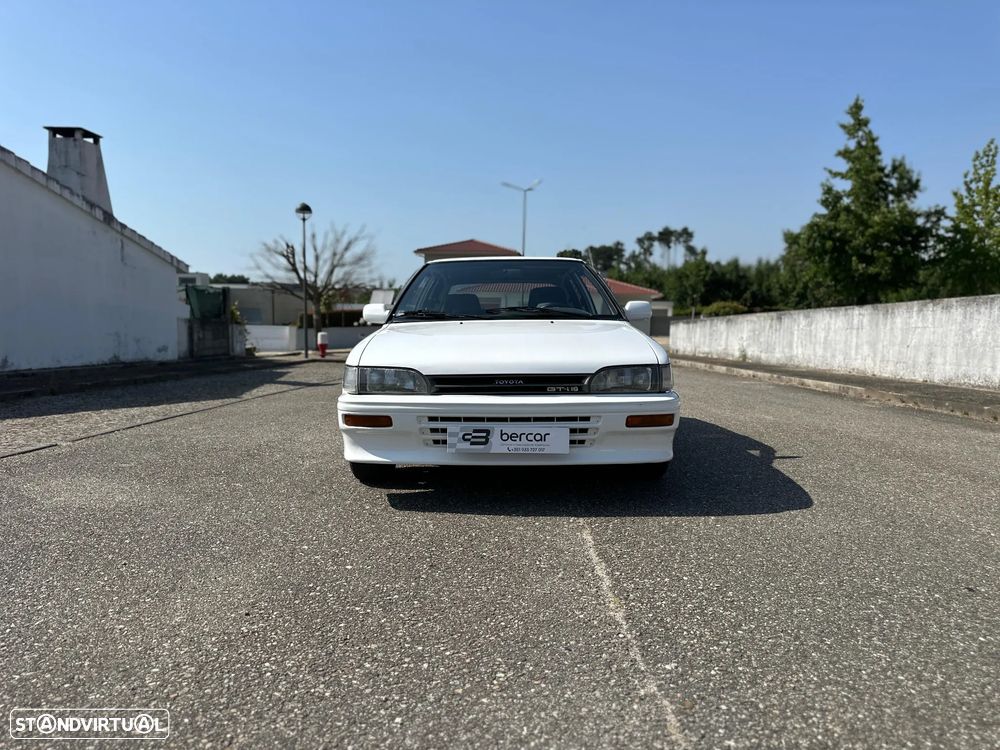 Toyota Corolla - 12