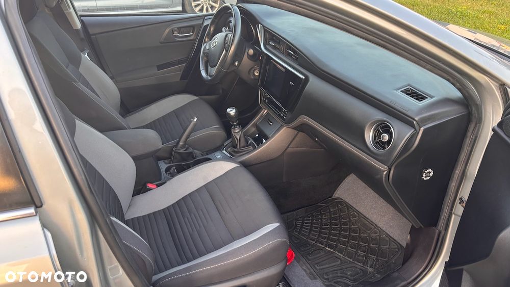 Toyota Auris 1.4 D-4D Comfort - 19