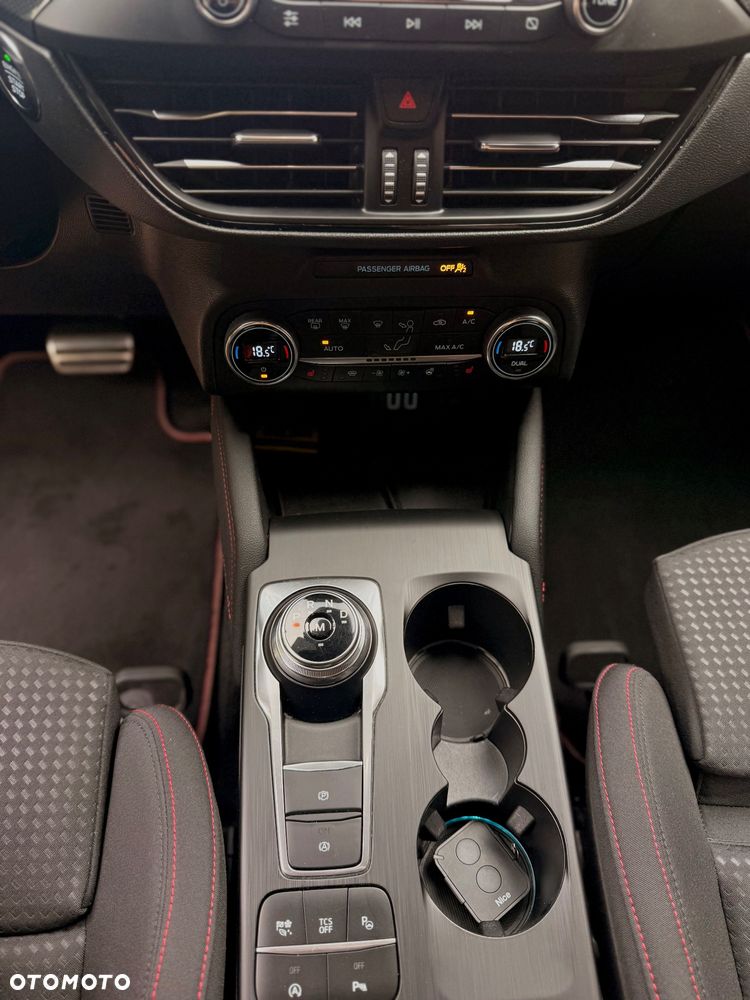 Ford Focus 2.0 EcoBlue ST-Line - 33