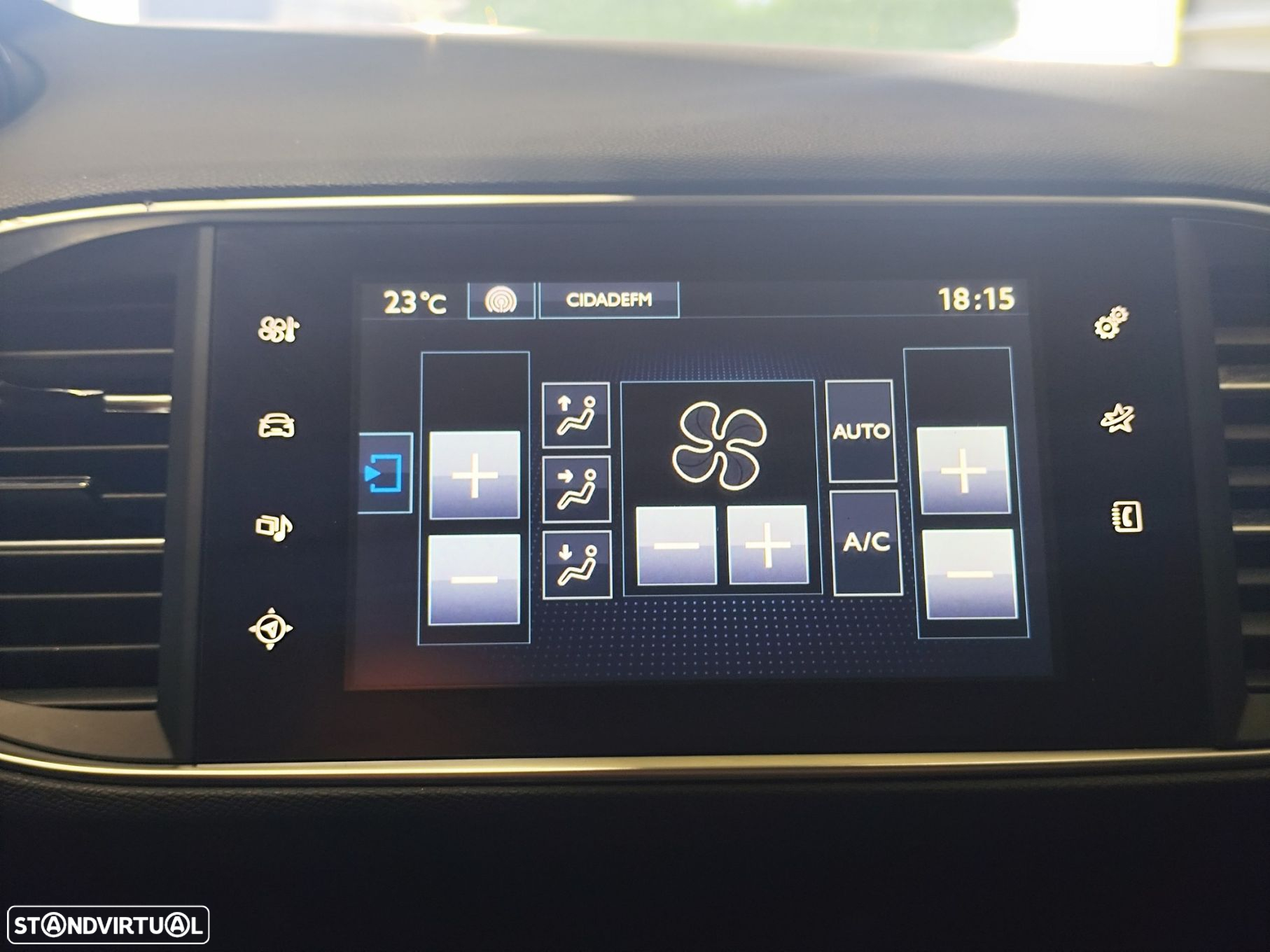Peugeot 308 SW e-HDi FAP 115 Stop&Start Allure - 19