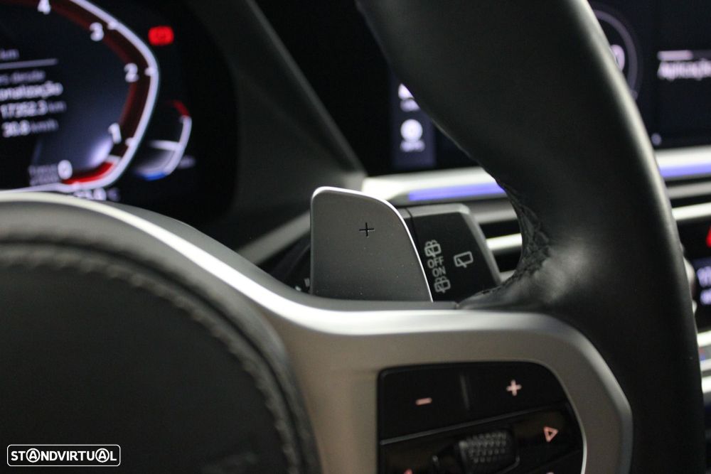 BMW X7 40 d xDrive Pack M — fotografia 16