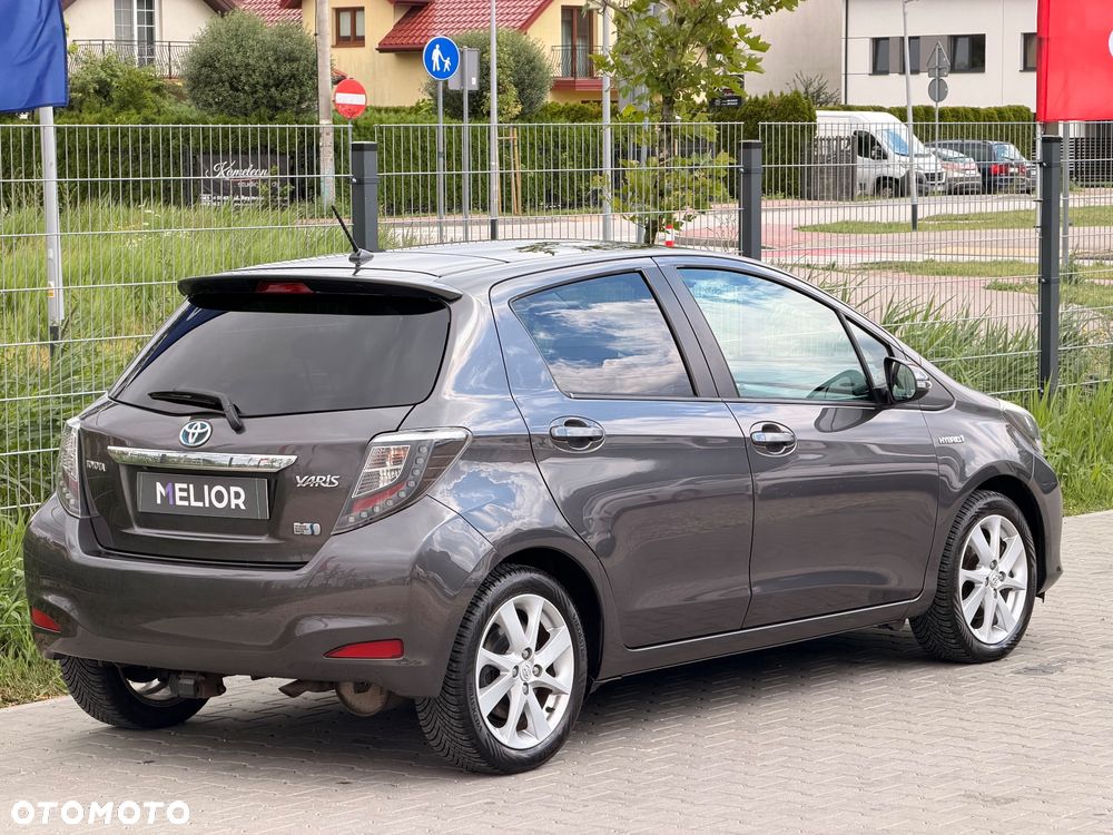 Toyota Yaris - 11