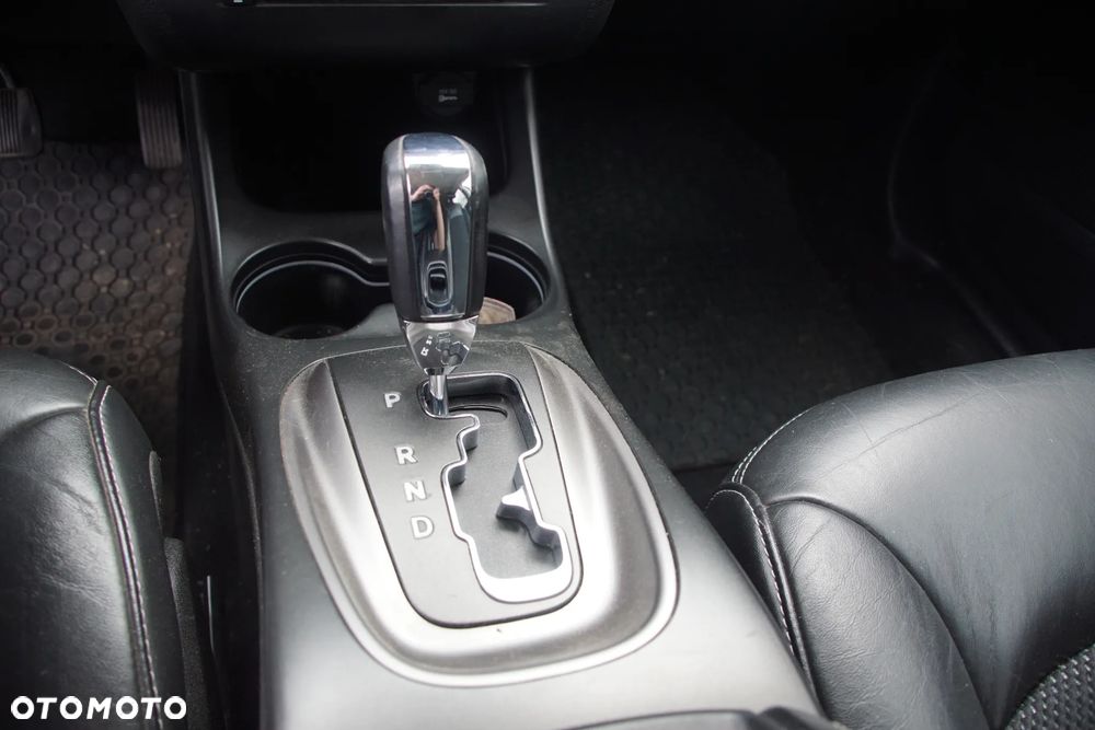 Auto na części - Fiat Freemont 2.0 MultiJet 170 KM 939B5000 62TE PRM 2015R Silnik Skrzynia Drzwi Maska Błotnik Zderzak Klapa Lampa Lusterko Klamka Szyba Deska Kokpit Sterownik Moduł Czujnik Licznik Wyświetlacz Panel Kierownica - 14