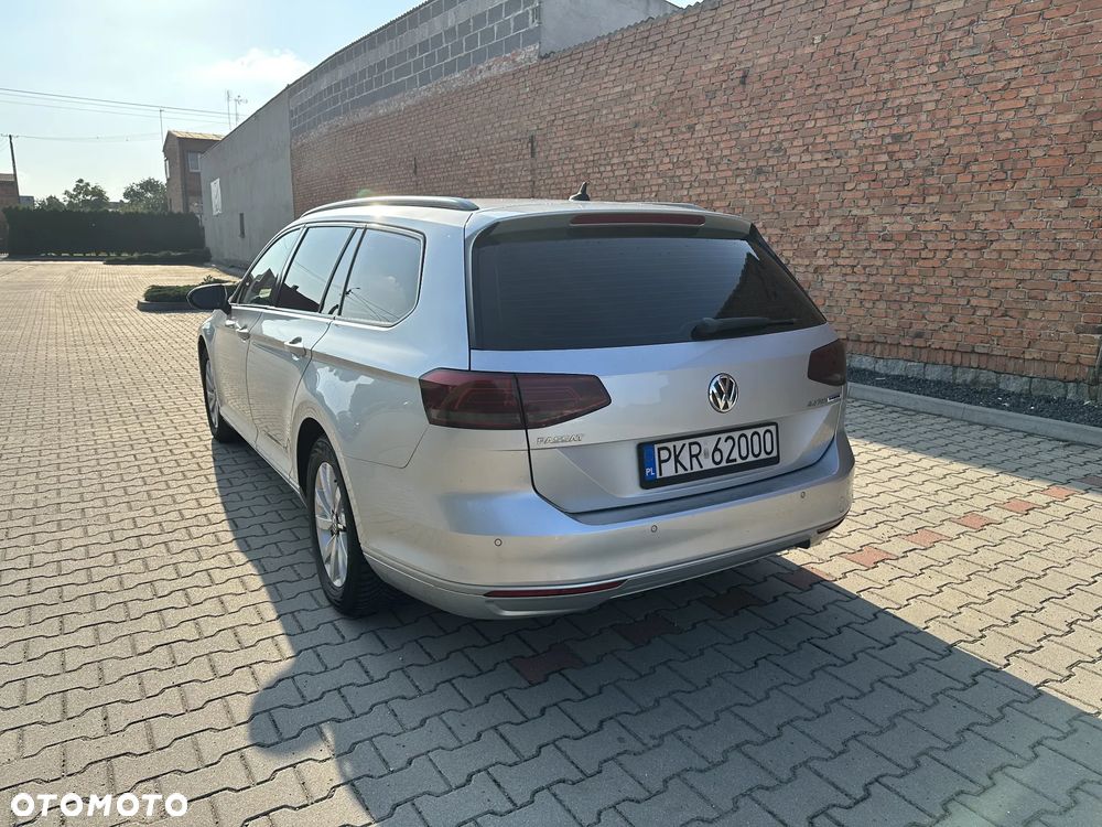 Volkswagen Passat 2.0 TDI (BlueMotion Technology) Comfortline - 3