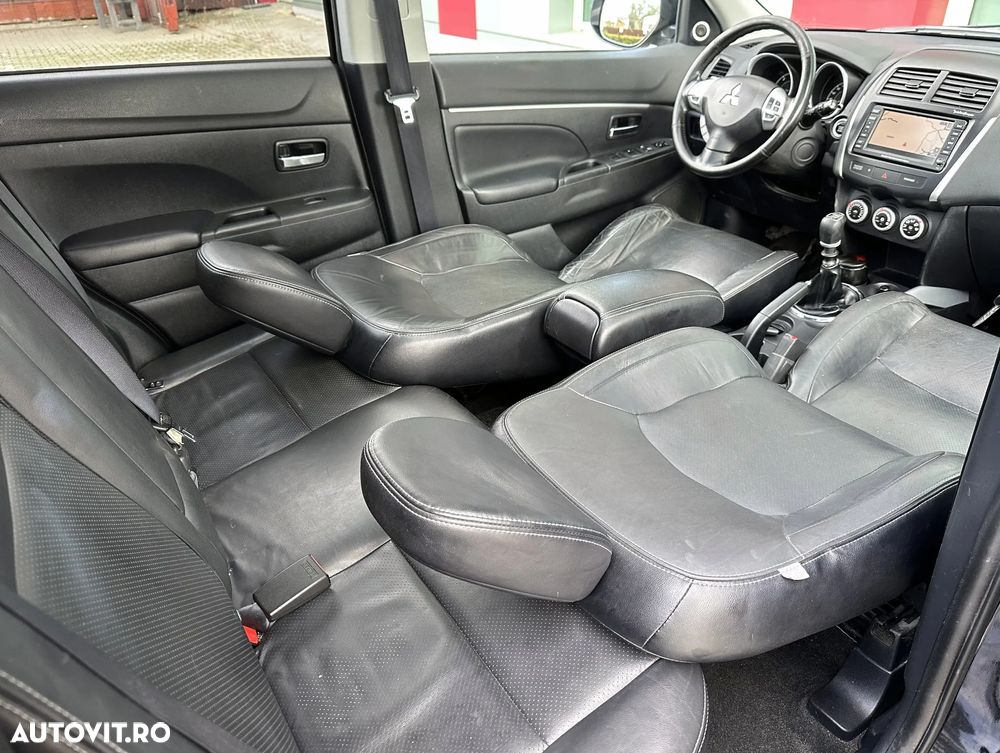 Mitsubishi ASX - 10
