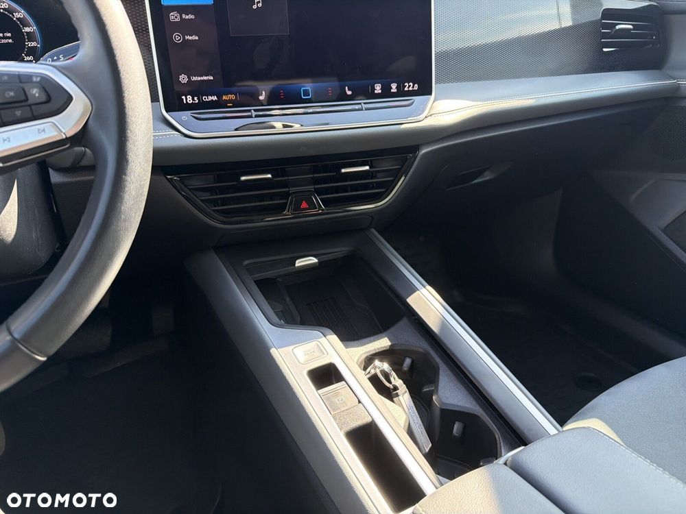 Volkswagen Passat Variant 2.0 TDI SCR Business DSG - 17