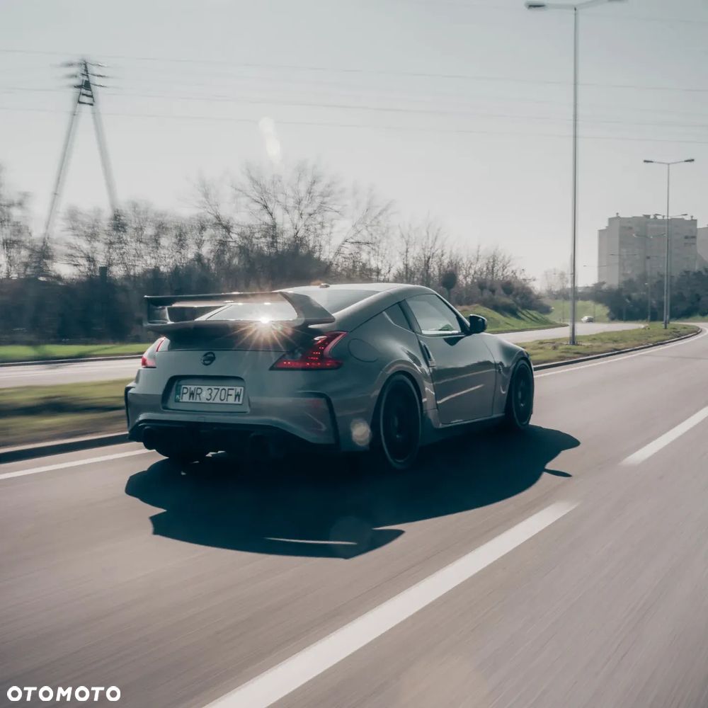 Nissan 370 Z - 17