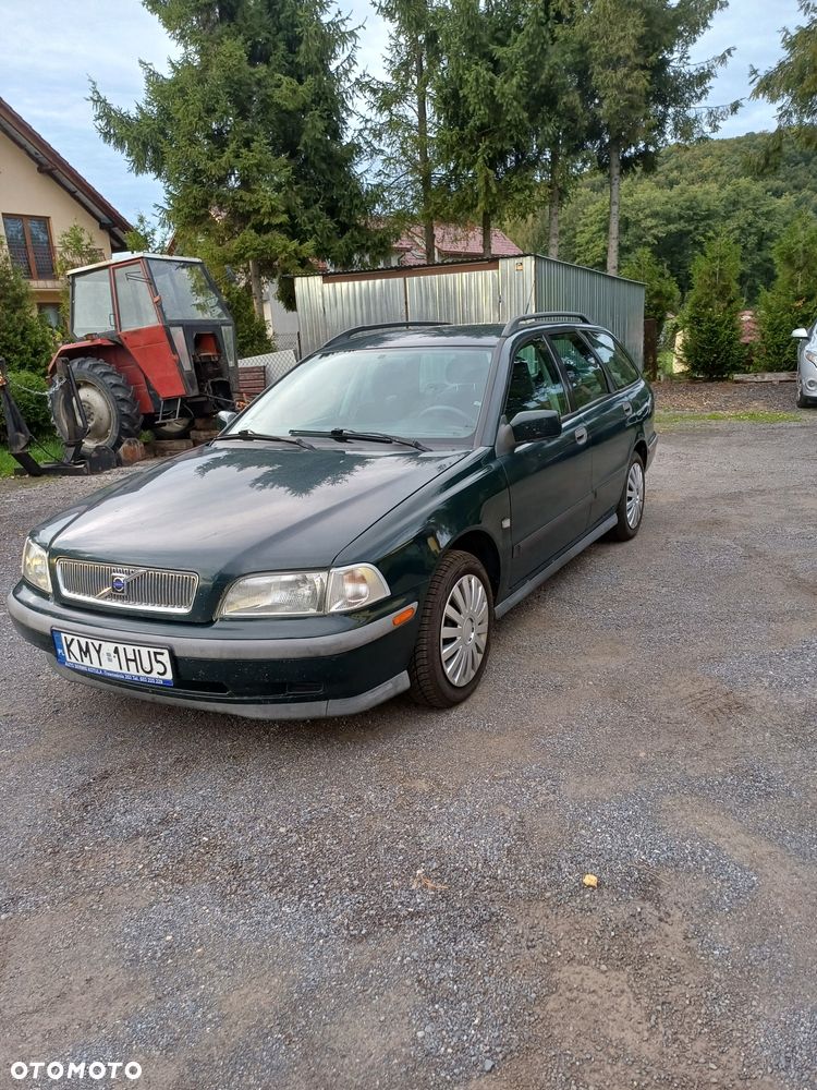 Volvo V40