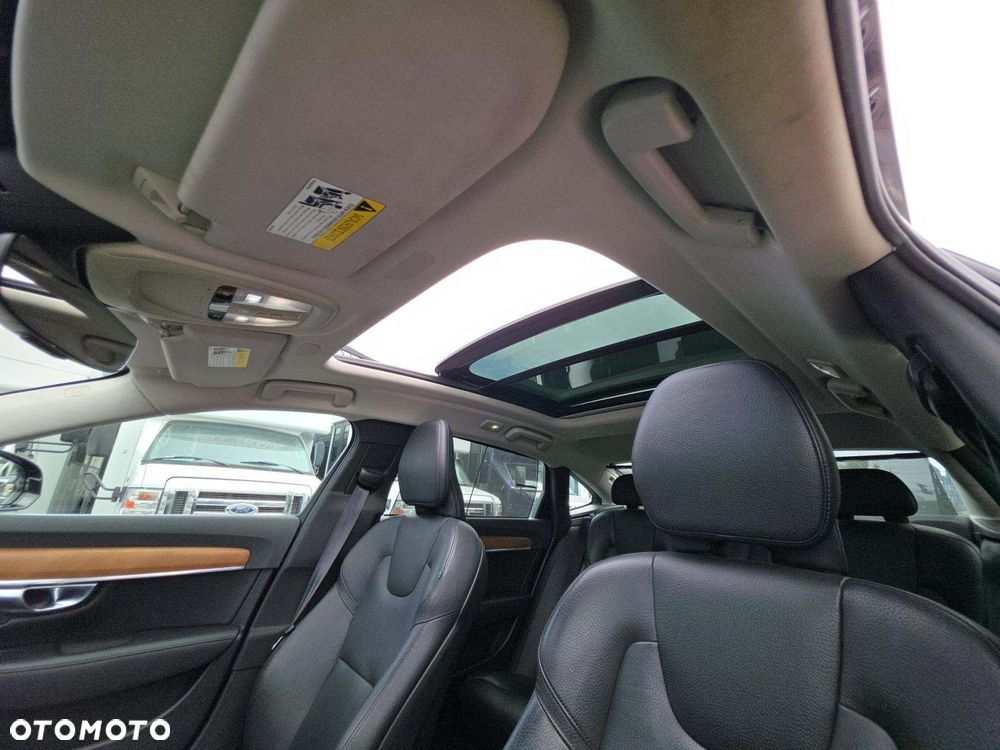 Volvo S90 - 12