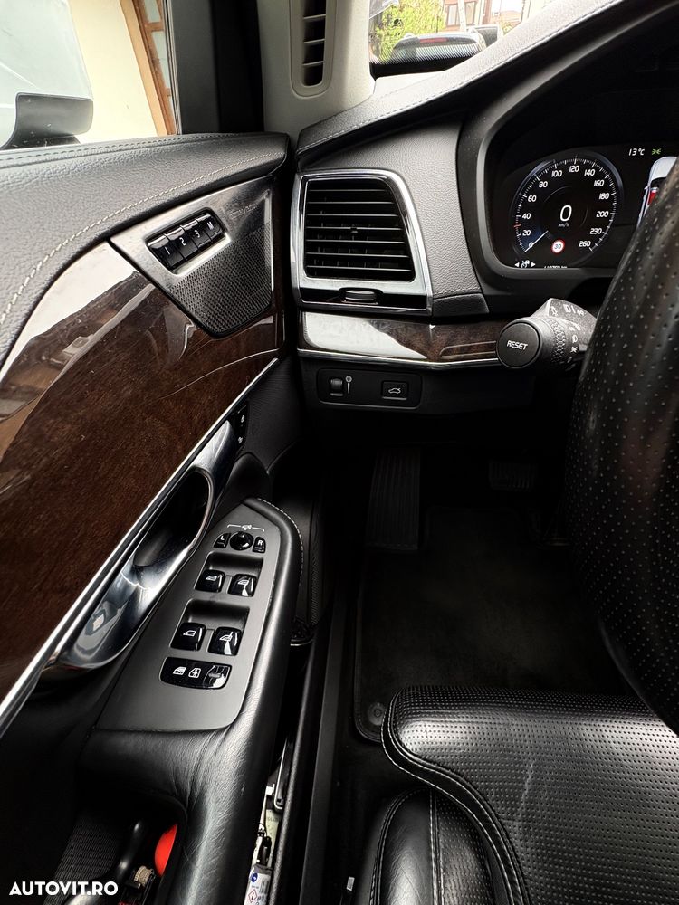 Volvo XC 90 D5 AWD Geartronic Inscription - 12