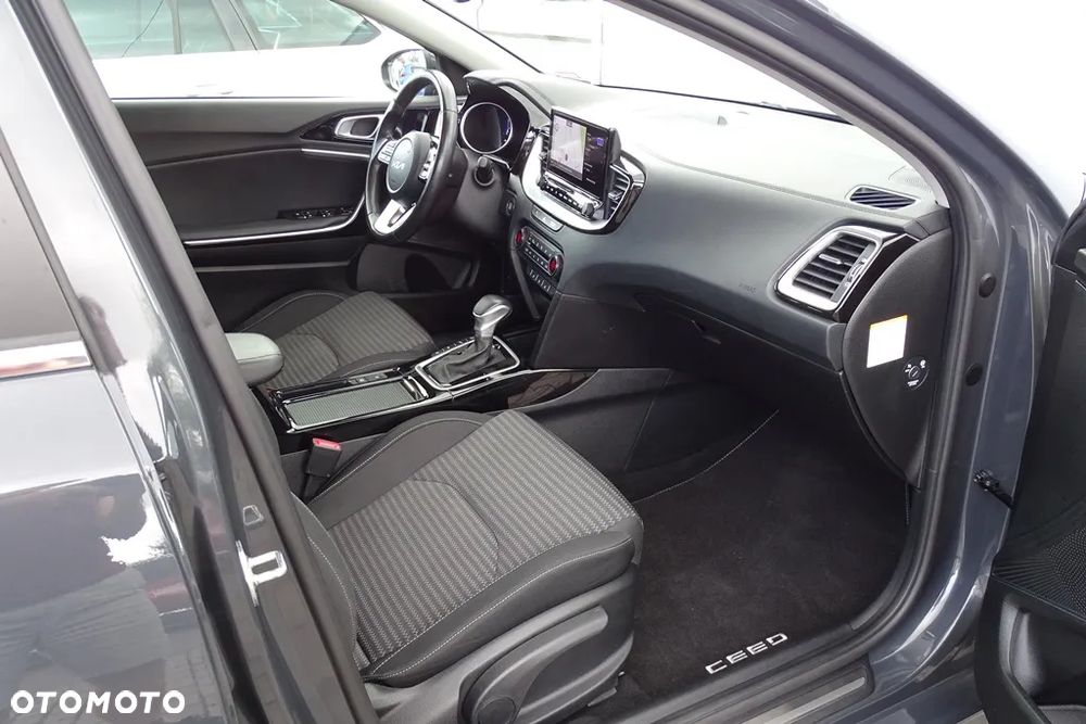 Kia Ceed SW 1.6 GDI DCT OPF Plug-in-Hybrid Inspiration - 38