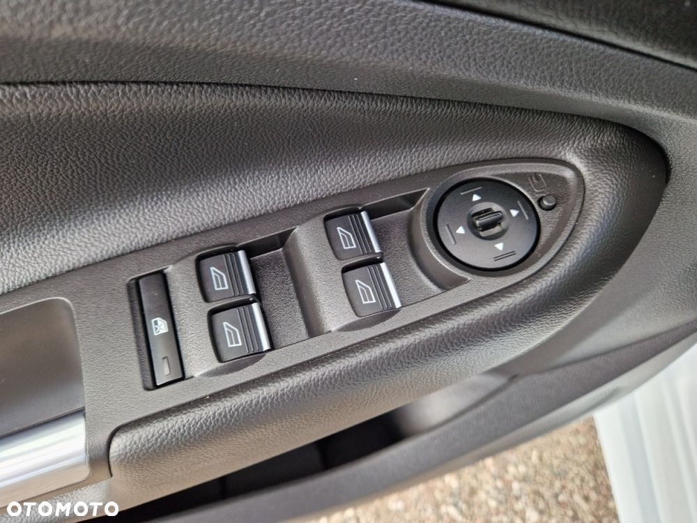 Ford Kuga 1.5 EcoBoost 2x4 ST-Line - 9