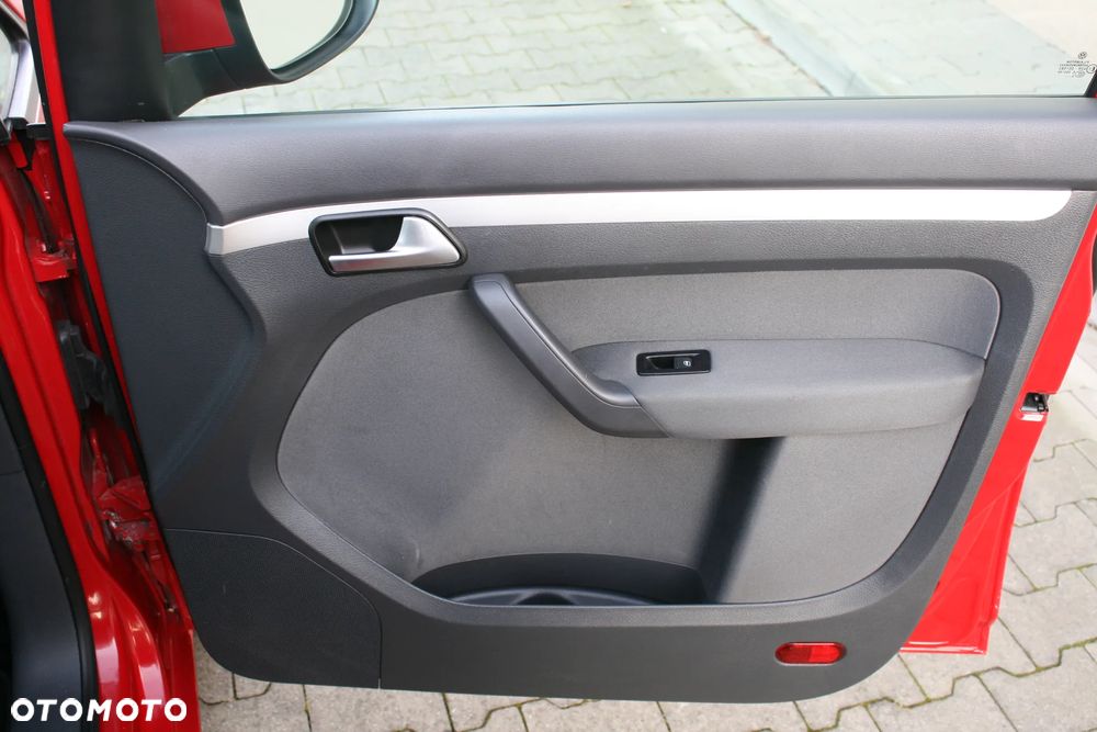 Volkswagen Touran - 20