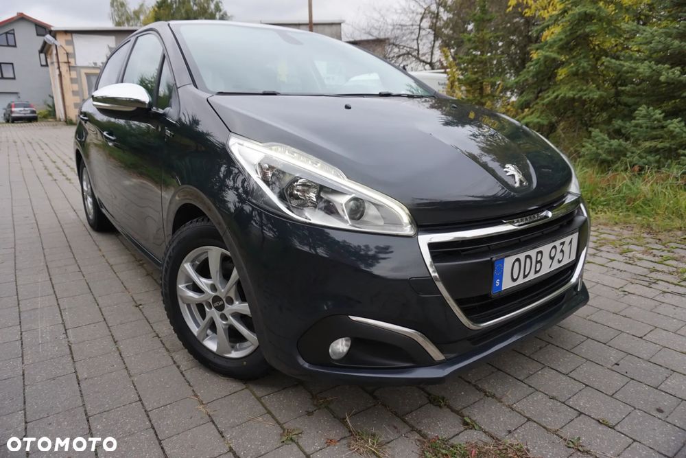 Peugeot 208 - 13