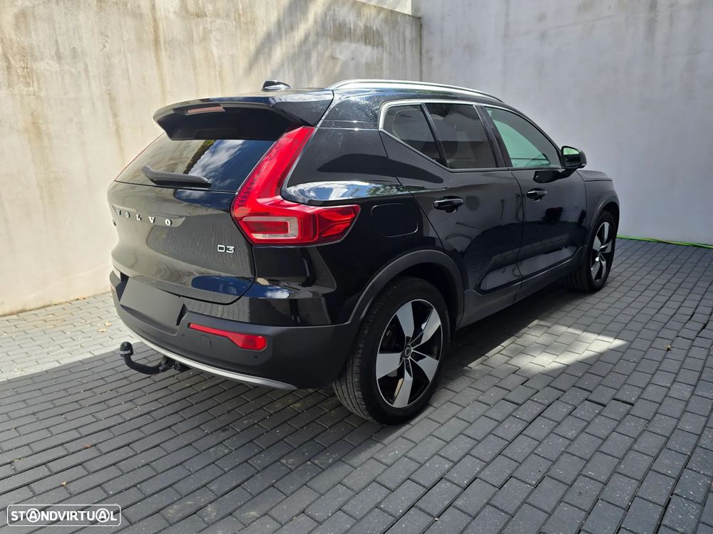 Volvo XC 40 2.0 D3 Momentum Plus Geartronic - 9