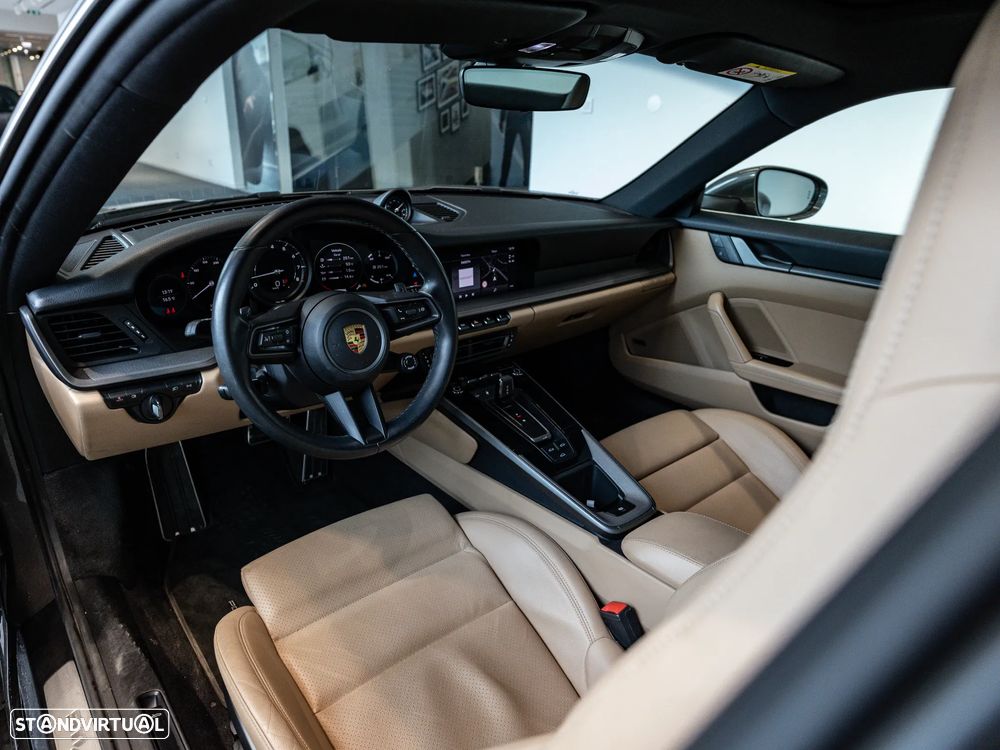 Porsche 911 (992) Carrera 4 PDK - 18