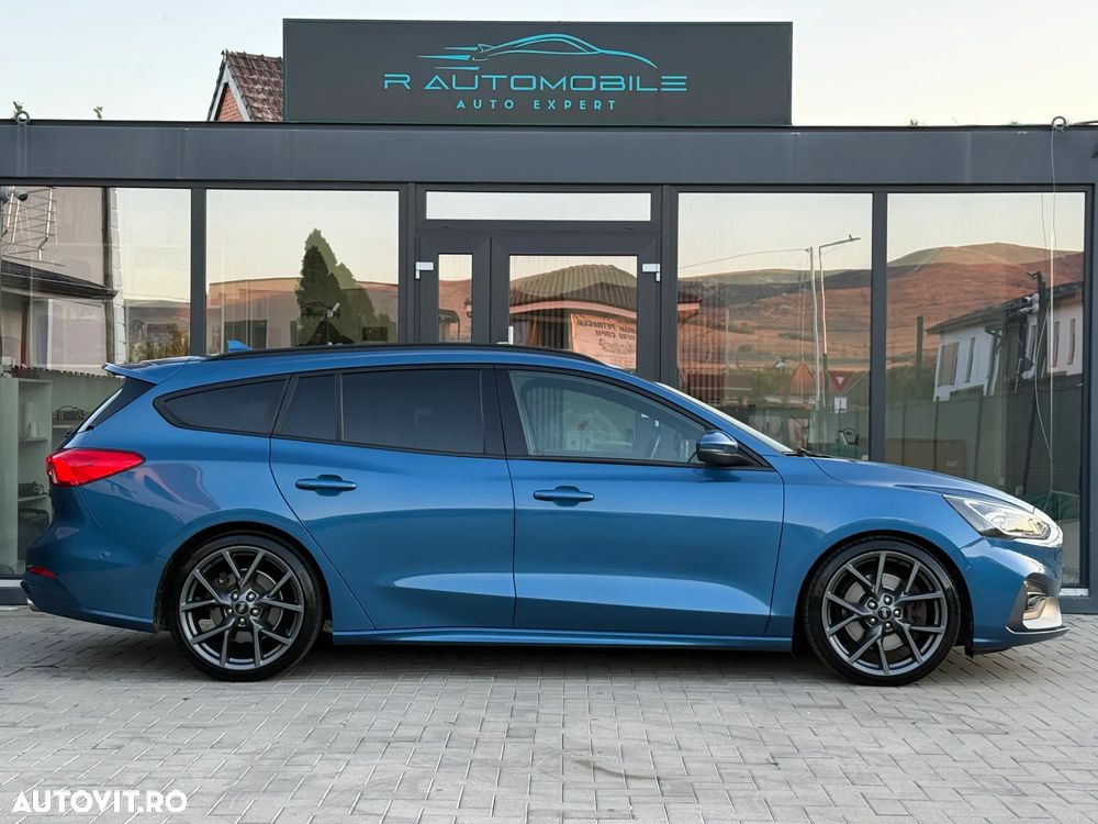 Ford Focus 2.0 EcoBlue S&S ST - 2