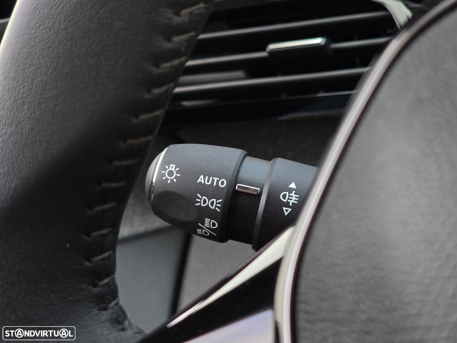 Peugeot 308 1.2 PureTech Allure Pack - 23