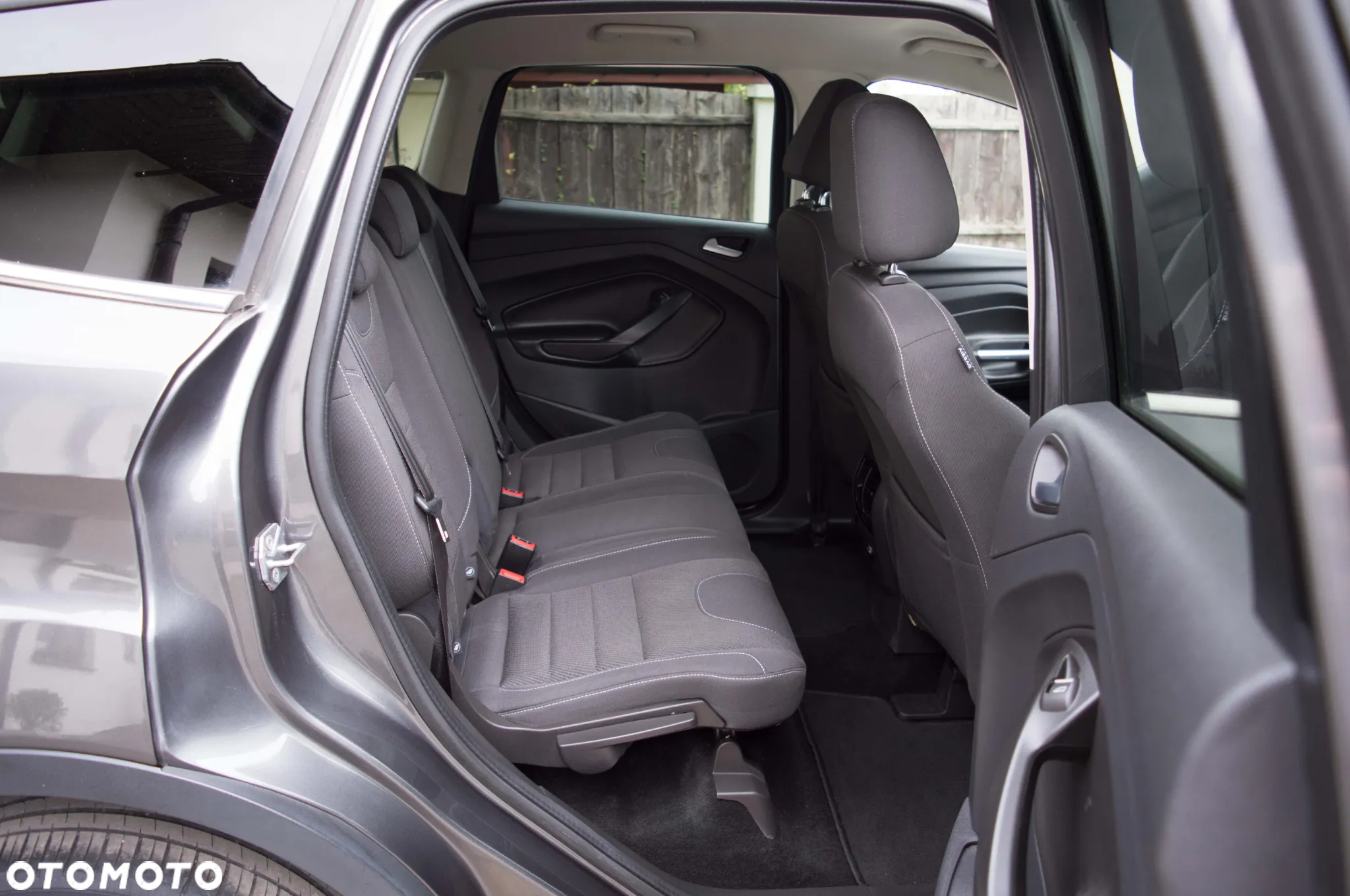Ford Kuga 2.0 TDCi 4x2 Titanium - 30
