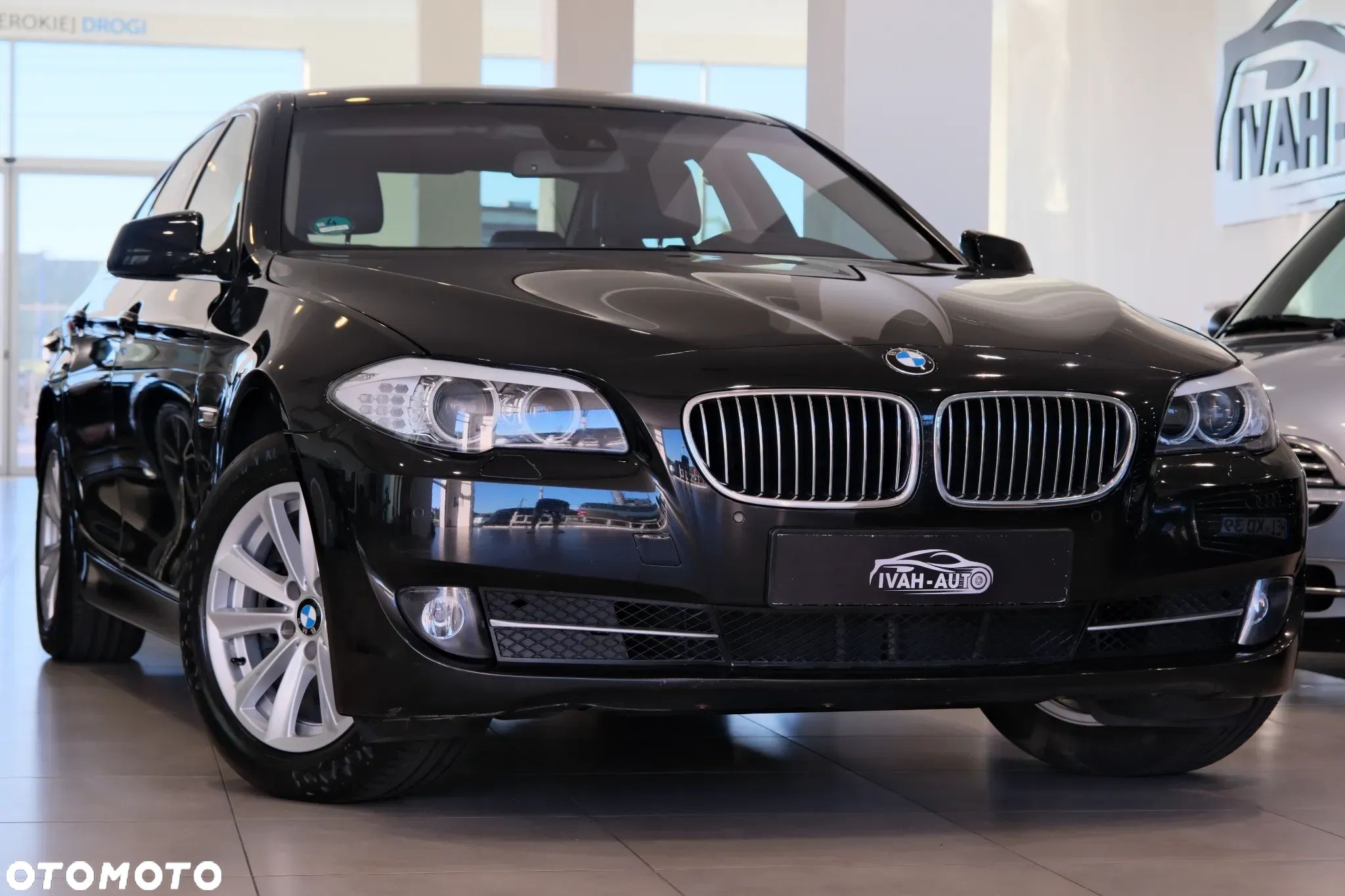 BMW Seria 5 523i - 1