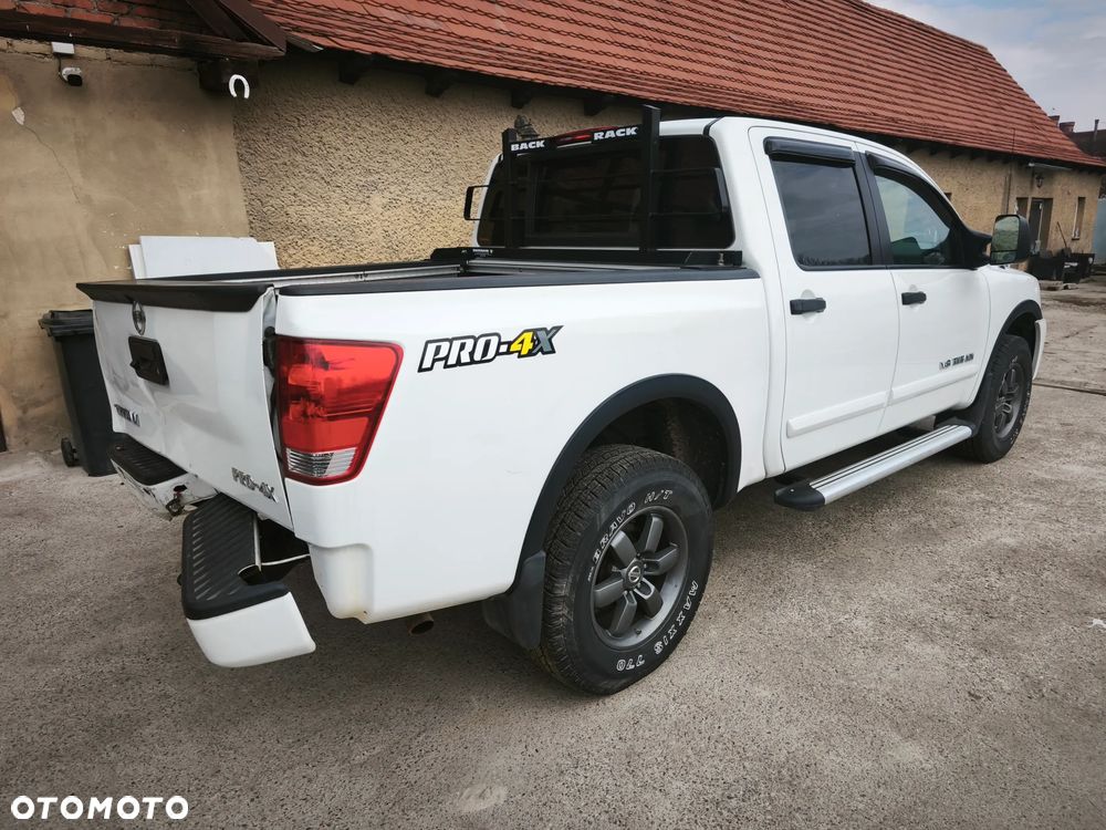 Nissan Titan 5.6 V8 SE Crew Cab - 4