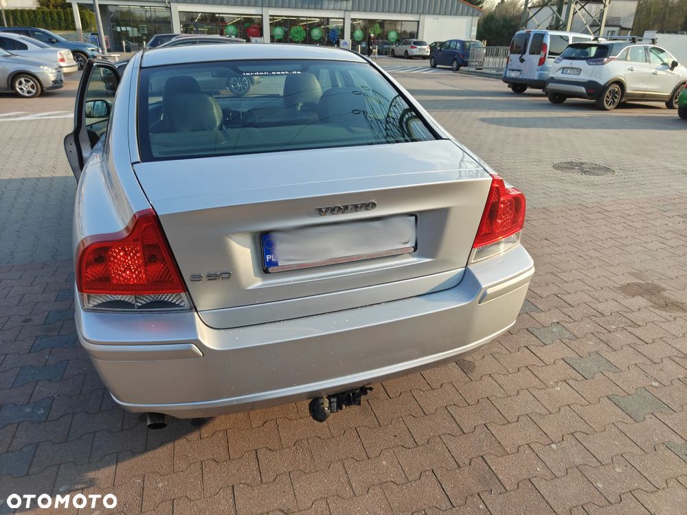 Volvo S60 2.4 - 11