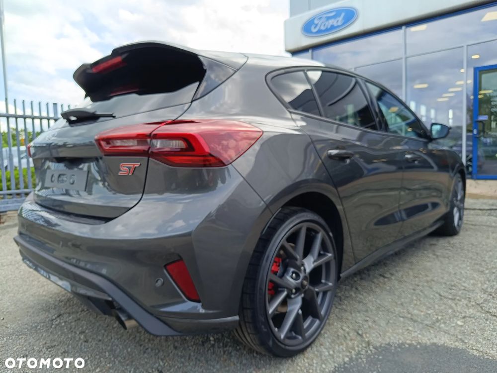 Ford Focus 2.3 EcoBoost ST X - 4
