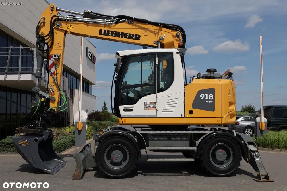 Liebherr A918 Compact - 11