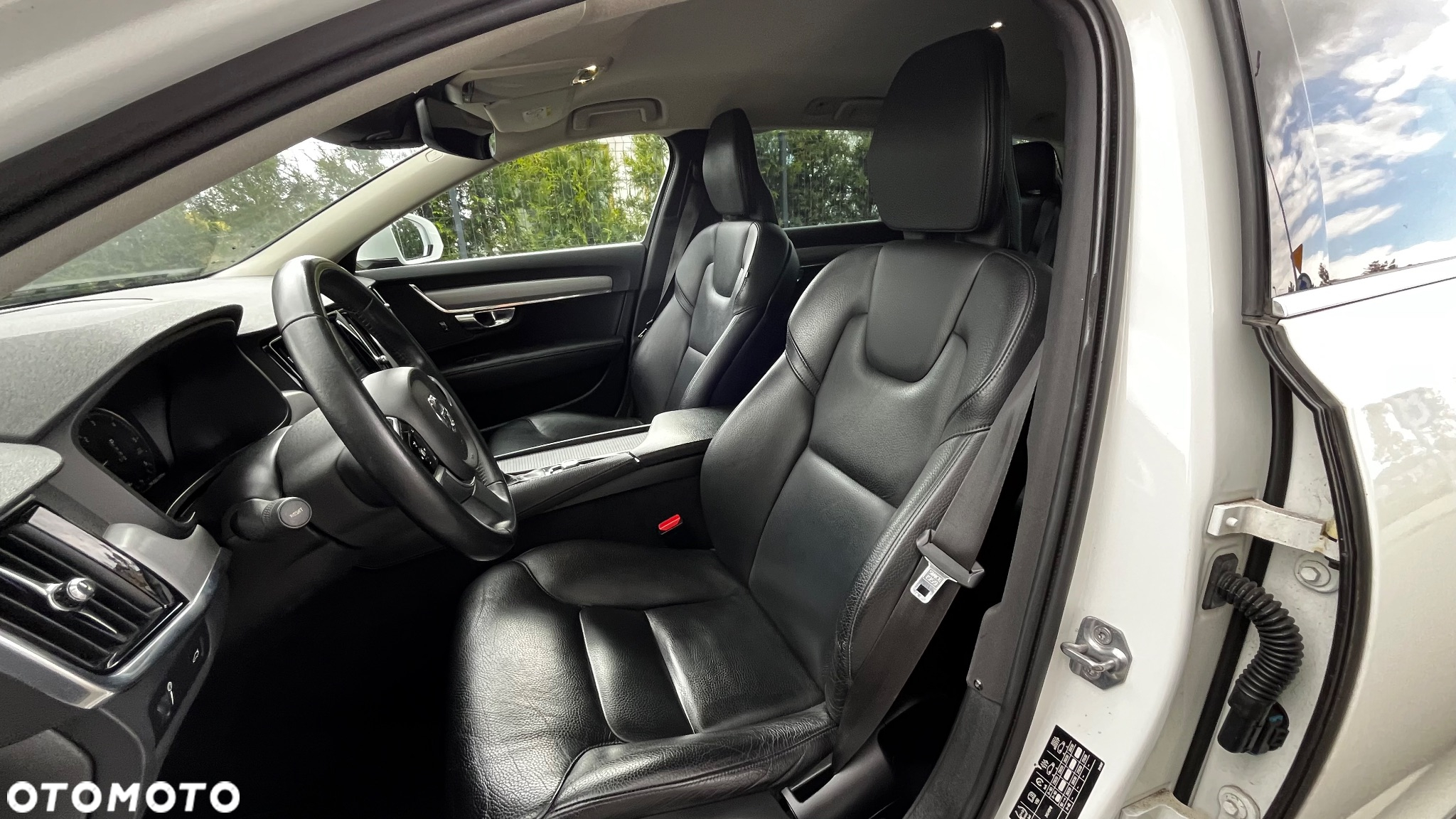 Volvo V90 D4 AWD Geartronic Momentum - 19