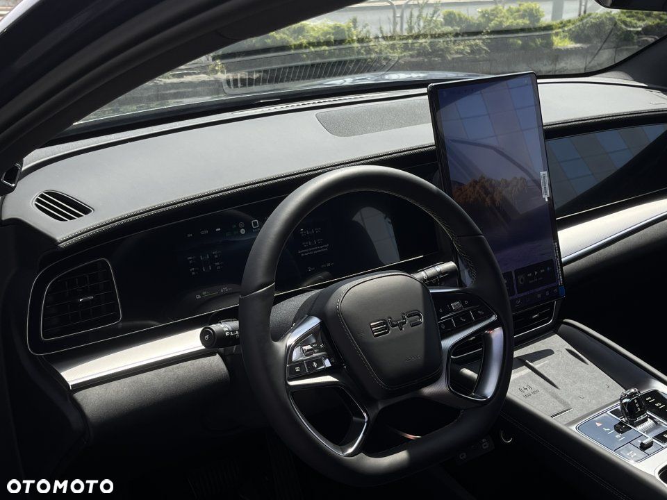 BYD Sealion 7 - 10