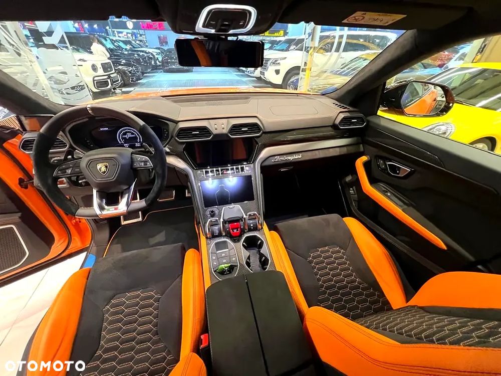 Lamborghini Urus - 9