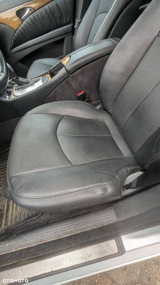 Mercedes-Benz Klasa E 280 CDI 4Matic Automatik Avantgarde DPF - 17