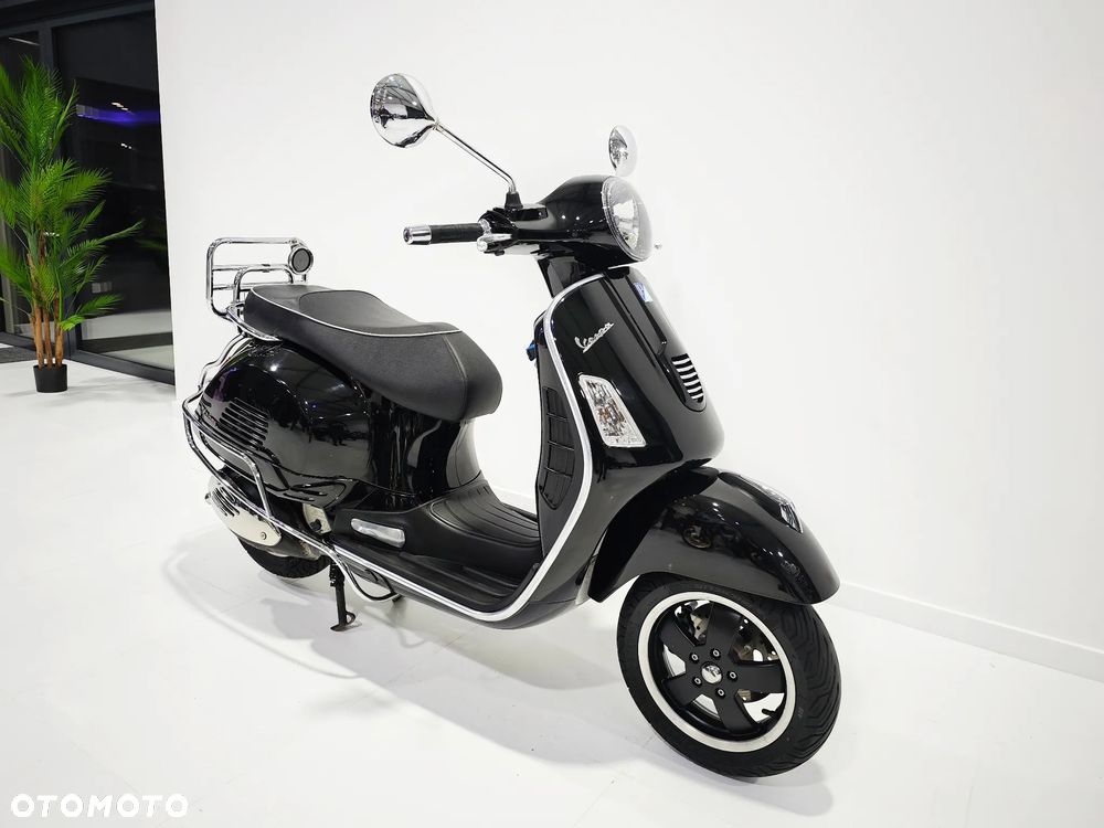 Vespa GTS - 3