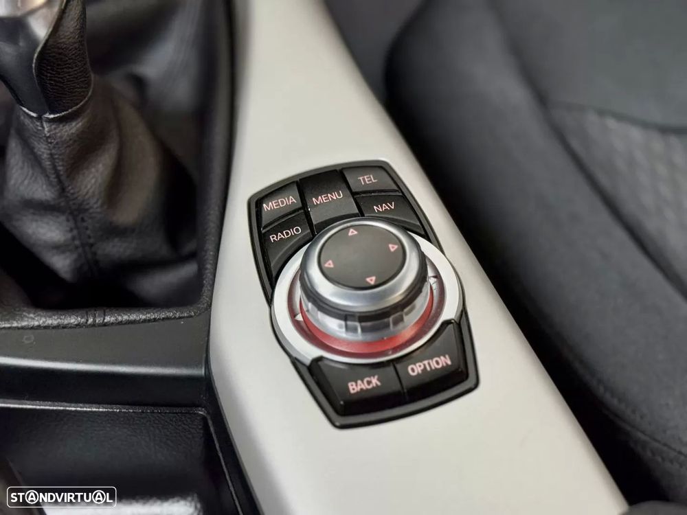 BMW 116 d Line Sport - 32